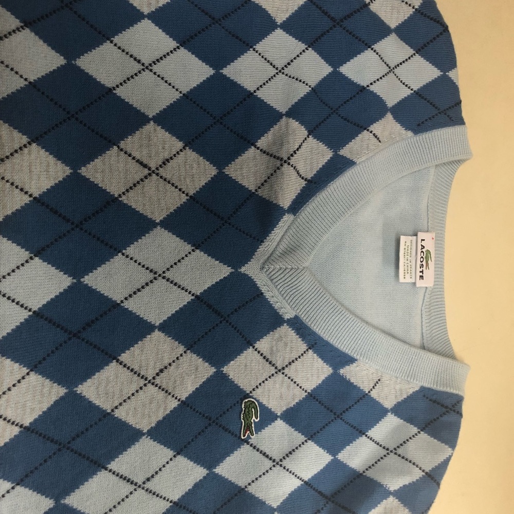Men size 4 100%cotton Lacoste vest excellent warm